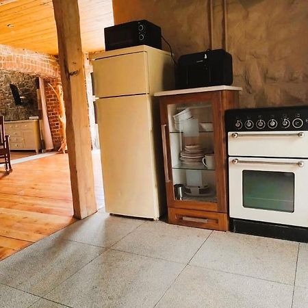2 Bed Sandstone Residence Newport  エクステリア 写真