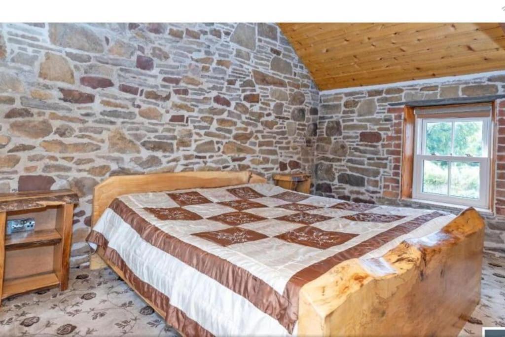 2 Bed Sandstone Residence Newport  エクステリア 写真