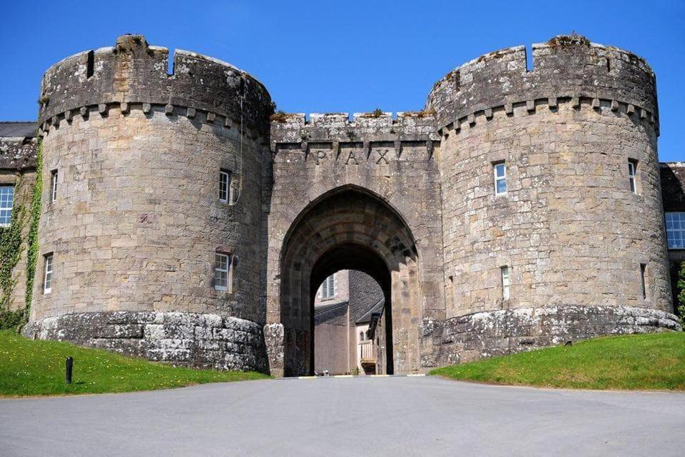2 Bed Sandstone Residence Newport  エクステリア 写真